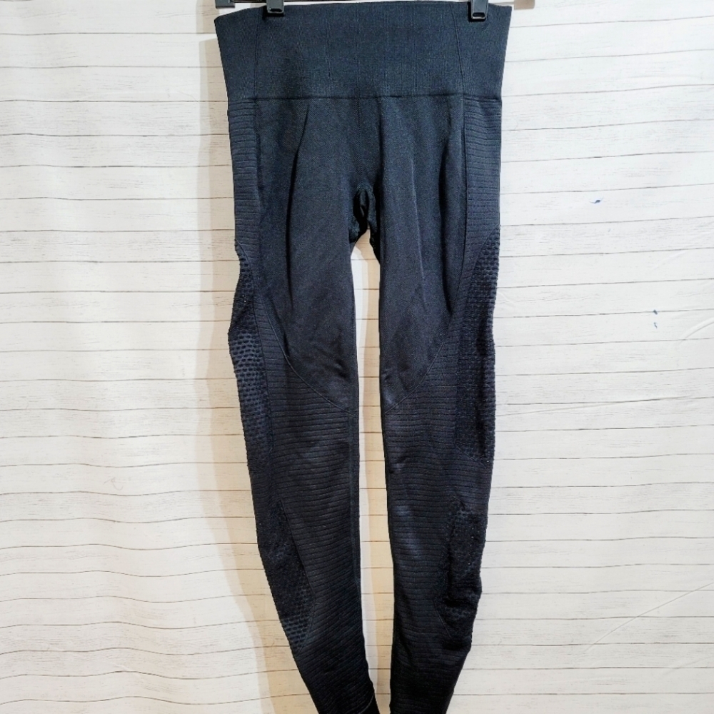 ZYIA BLACK MESH LEGGINGS, SZ MEDIUM LIKE NEW